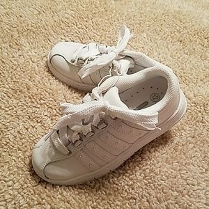 NWT Girls size 12 Fitness Sport sneakes